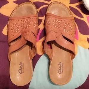 Clark's bendables sandals